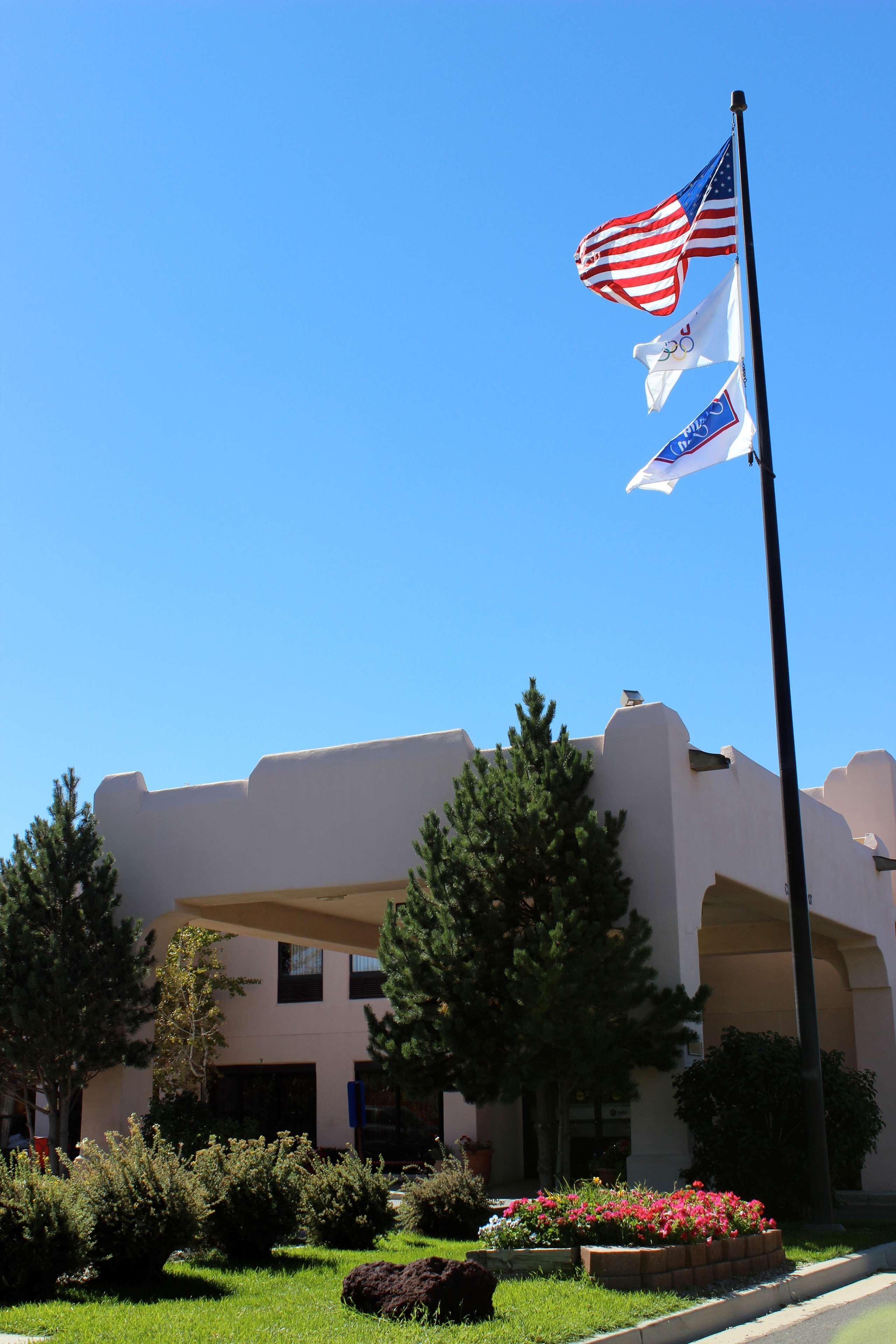 Hampton Inn Taos Exterior photo
