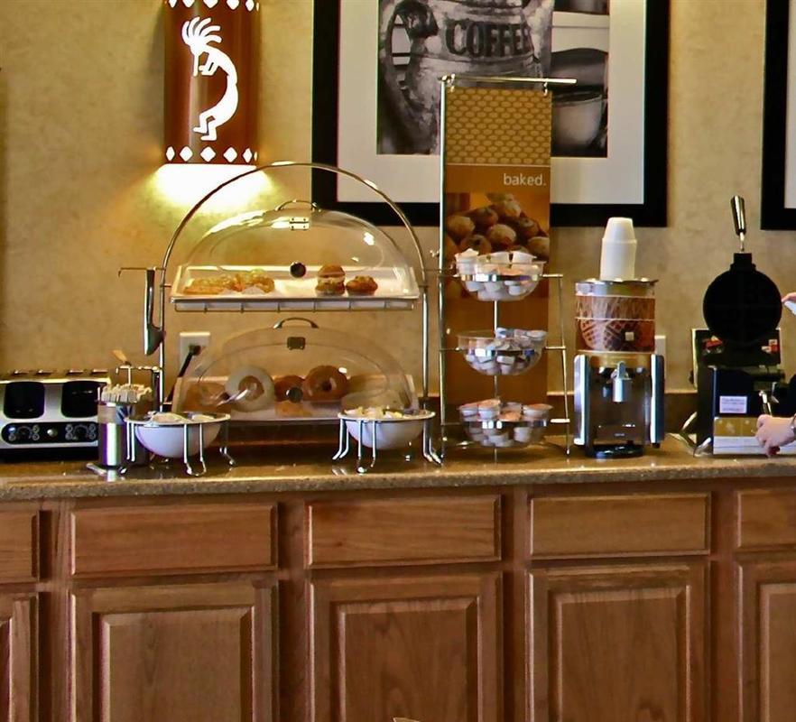Hampton Inn Taos Restaurant photo