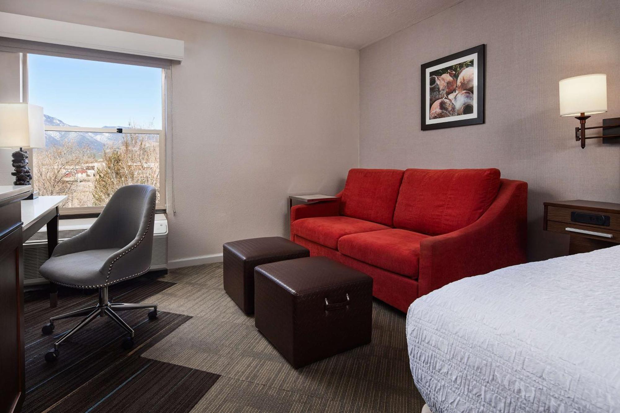 Hampton Inn Taos Exterior photo