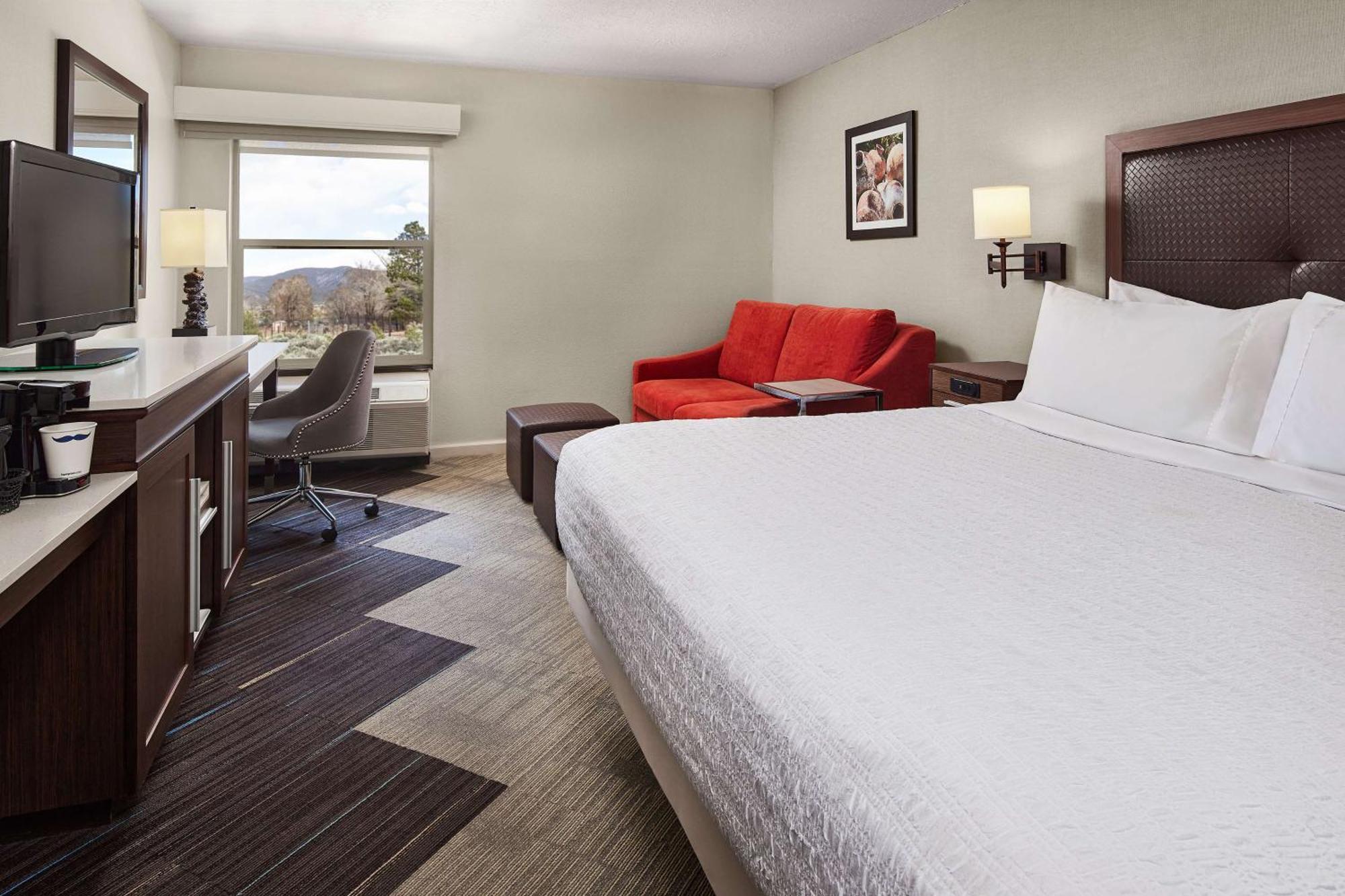 Hampton Inn Taos Exterior photo