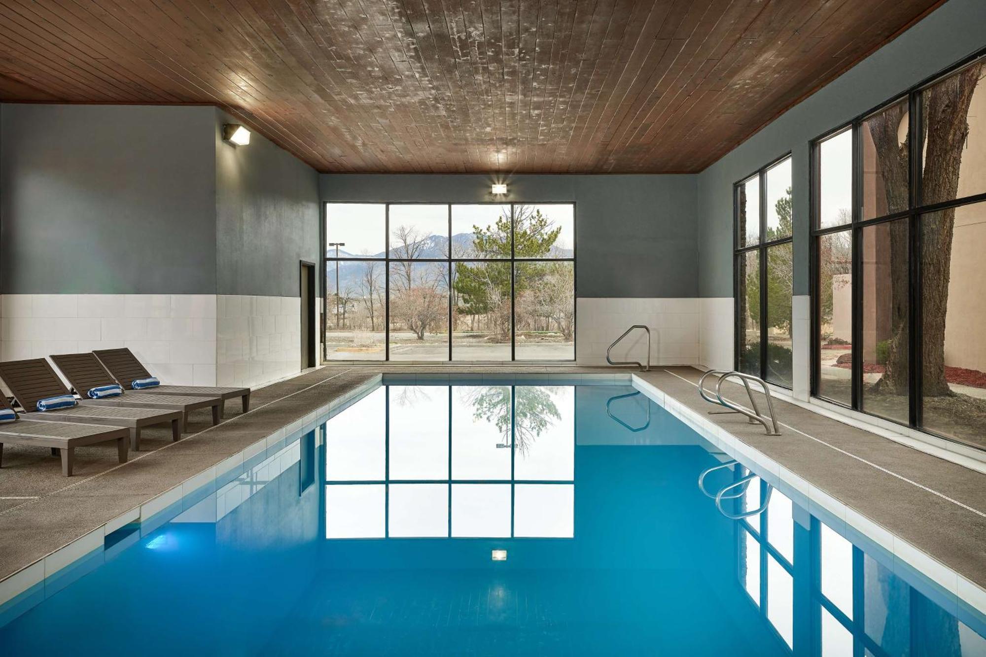 Hampton Inn Taos Exterior photo