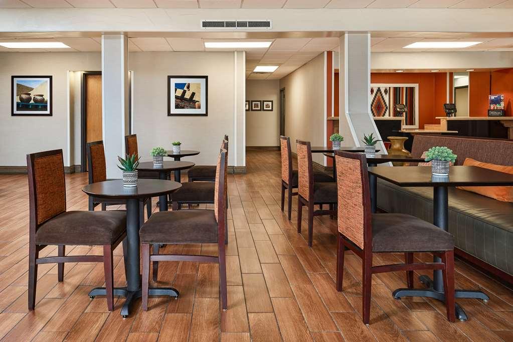Hampton Inn Taos Restaurant photo