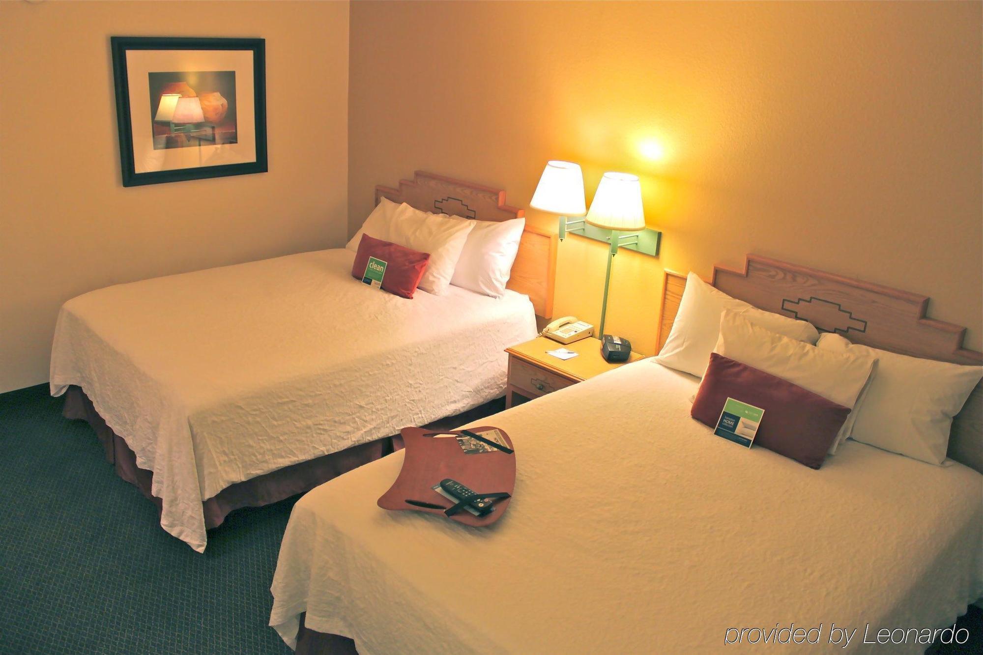 Hampton Inn Taos Room photo