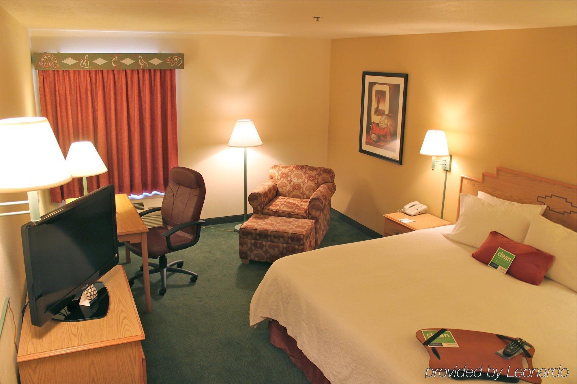 Hampton Inn Taos Room photo